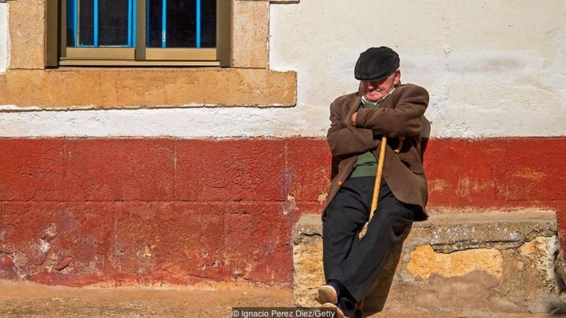 Changing the workday would threaten Spaniards' customary siesta