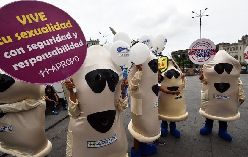 Manifestación por el uso del preservativo en Lima, Perú.