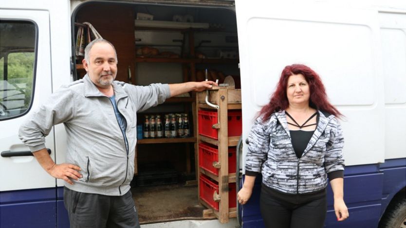 Atanas and Lili's mobile shop