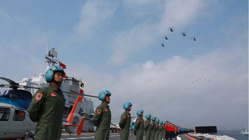 4月12日,中国举行海上阅兵