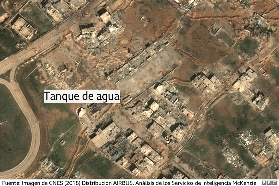 Imagen satelital muestra el daño a una torre de agua en Guta Oriental, Siria