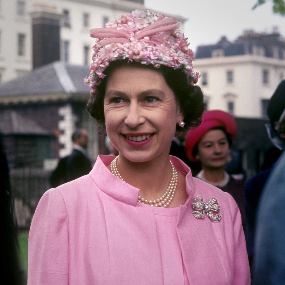 Znalezione obrazy dla zapytania queen elizabeth ii 1967