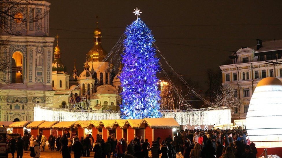 Запалення новорічної ялинки на Софіївській площі у Києві