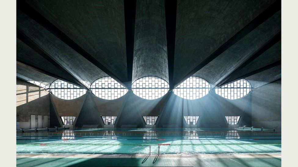 Спортивный зал с бассейном, принадлежащий университету в городе Тяньцзинь