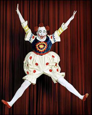 Un payaso saltando