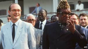 El entonces alcalde de París, Jacques Chirac, con Mobutu