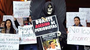 Protesta por el asesinato de periodistas en Veracruz.
