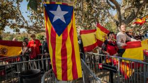 Banderas de Cataluña independiente y de España