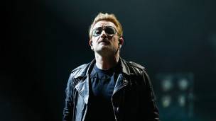 Bono, vocalista de U2.