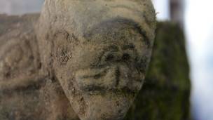 Detalle de la figura de un jaguar