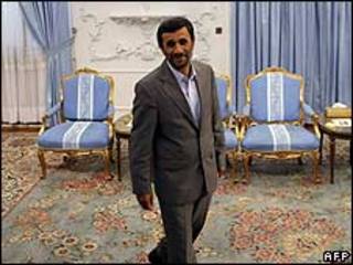 O presidente reeleito, Mahmoud Ahmadinejad