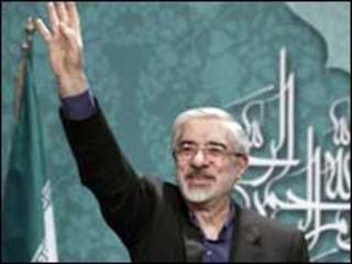 میر حسین موسوی (عکس از آرشیو)