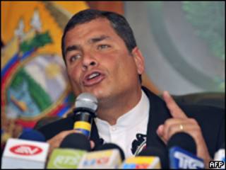 O presidente do Equador, Rafael Correa, durante entrevista coletiva em Quito (AFP, 28/6)