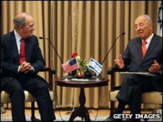 George Mitchell, ve Şimon Peres