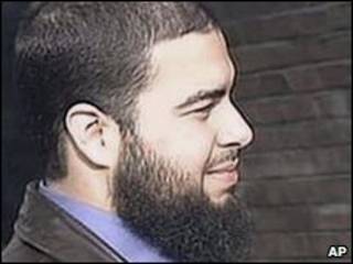 طارق مهنا "سعى ايضا الى الحصول على اسلحة لشن هجوم عشوائي على مركز تجاري"