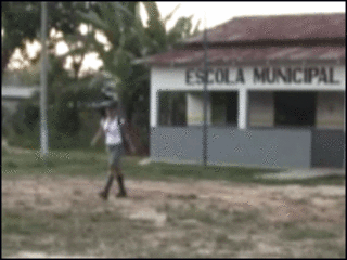 Escola na floresta Amazônica