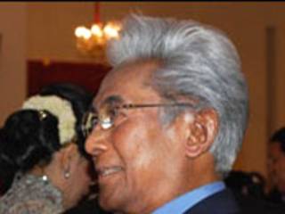 Ketua Tim 8 Adnan Buyung Nasution