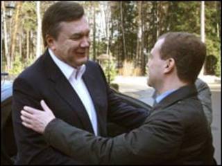 Янукович вже зустрічався цього місяця з Медвєдєвим - 5 квітня