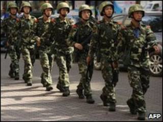 Tuần tra tại Urumqi