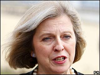Theresa May, secretária do Interior britânica (arquivo)