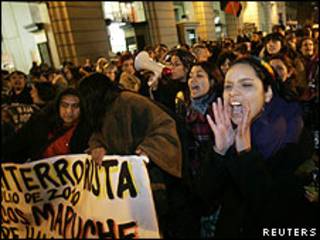 Protesta a favor de mapuches en Santiago