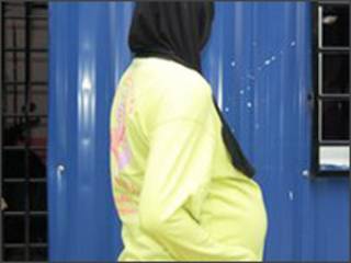 حاملہ خاتون فائل فوٹو