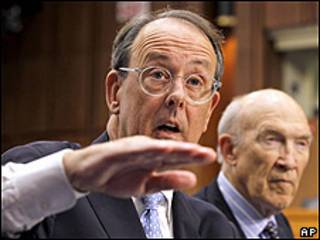 Erskine Bowles, presidente de la Comisión sobre Déficit Público
