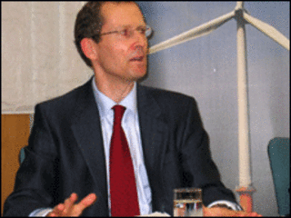 Đại sứ Anh, ông Antony Stokes