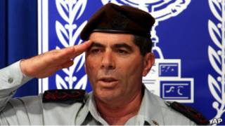 قائد الأركان الحالي غابي أشكينازي بعيد تعيينه عام 2007