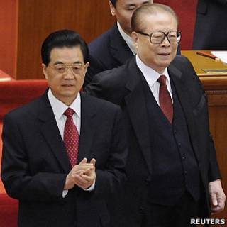 江澤民與胡錦濤在北京人民大會堂出席辛亥革命100週年紀念大會(9/10/2011)