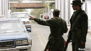 Policías colombianos