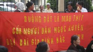 Người dân phản đối việc thu hồi đất