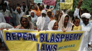 Manifestantes en Pakistán