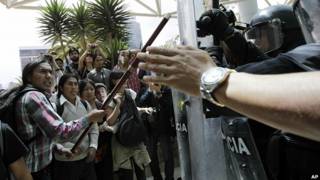 Indígenas protestan en el Hotel Marriott de Quito