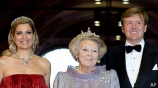 Reina Beatriz con Guillermo Alejandro y Máxima