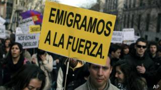 Manifestacioón en España por la precariedad laboral que obliga a emigrar