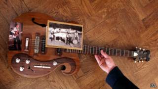 Guitarra leiloada