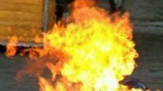 மிருகங்கள் கொல்லப்படுவதற்கு எதிராக பௌத்த பிக்கு தீக்குளித்தார்