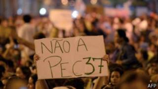 Una pancarta en una manifestación