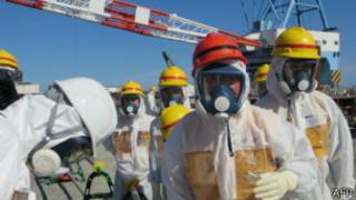 Trabajadores en Fukushima