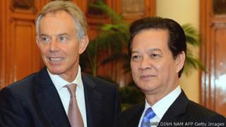 Ông Tony Blair và Nguyễn Tấn Dũng hồi tháng 10/2012