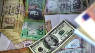 Mata uang rupee dan dollar