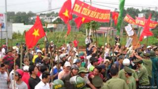 Diễn tập chống bạo loạn ở Đăk Nông (ảnh của VietnamNet)