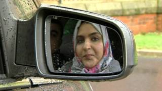 wanita Saudi menyetir mobil