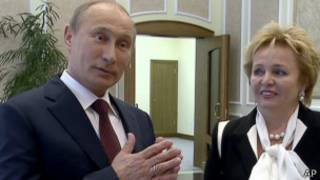 Владимир Путин и его жена Людмила