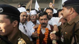 केजरीवाल गुजरात में