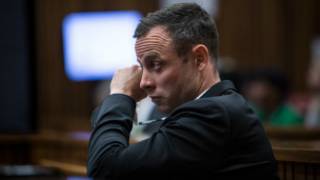Le procès de Pistorius a été suspendu plusieurs fois. La dernière fois, il l'avait été pour les besoins d'une expertise psychiatrique