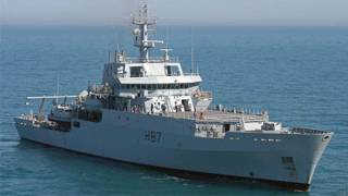 O navio britânico HMS Echo (PA)