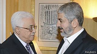 Mahmoud Abbas y Khaled Meshaal