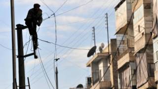 سوريا: الحب والكهرباء على الخطوط الأمامية في حلب